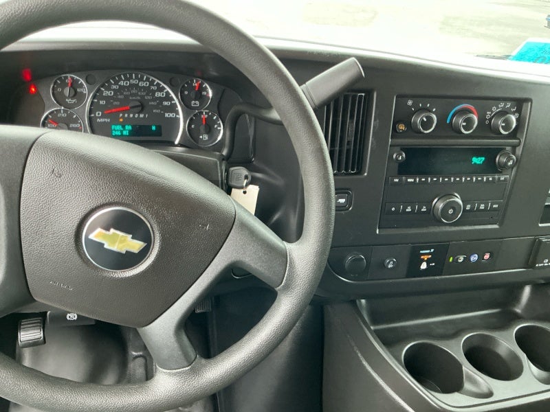 2025 Chevrolet Express Cargo WT