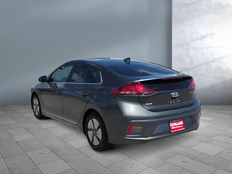 2022 Hyundai Ioniq Hybrid SE