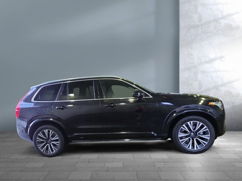 2022 Volvo XC90 Momentum