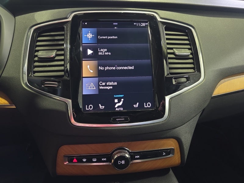 2022 Volvo XC90 Momentum