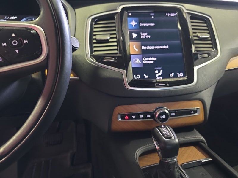 2022 Volvo XC90 Momentum