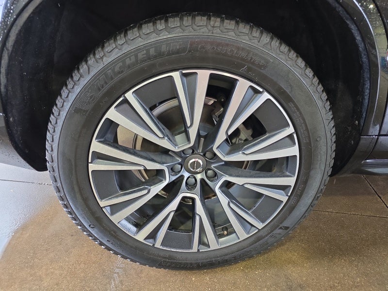 2022 Volvo XC90 Momentum