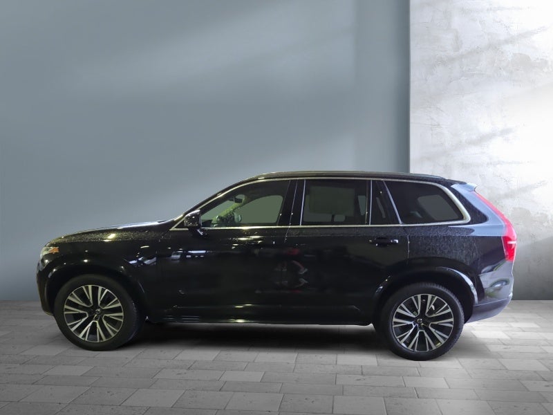 2022 Volvo XC90 Momentum