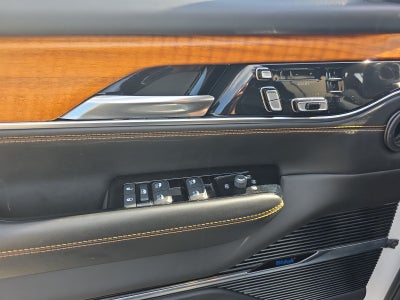 2022 Jeep Grand Wagoneer Series III