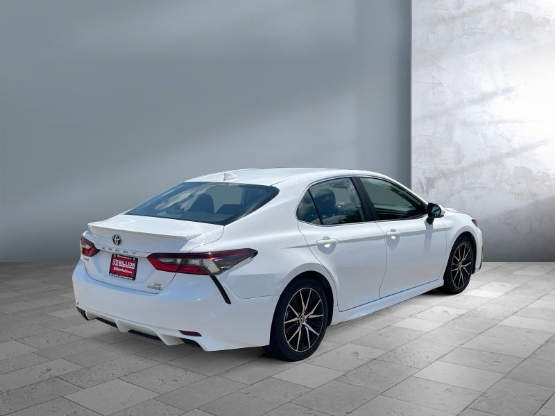 2024 Toyota Camry Hybrid SE