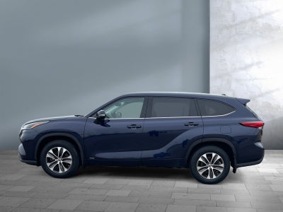 2022 Toyota Highlander Hybrid XLE