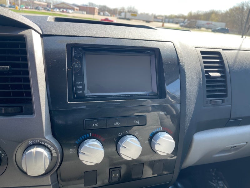 2012 Toyota Tundra 4WD Truck GRADE