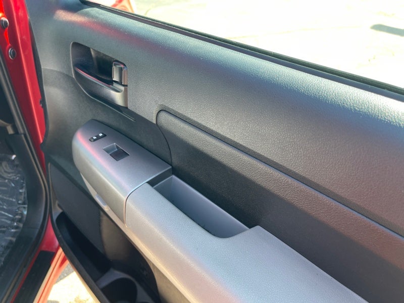 2012 Toyota Tundra 4WD Truck GRADE