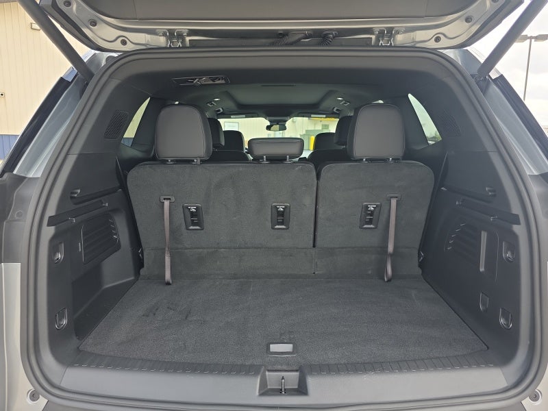 2025 GMC Acadia AT4
