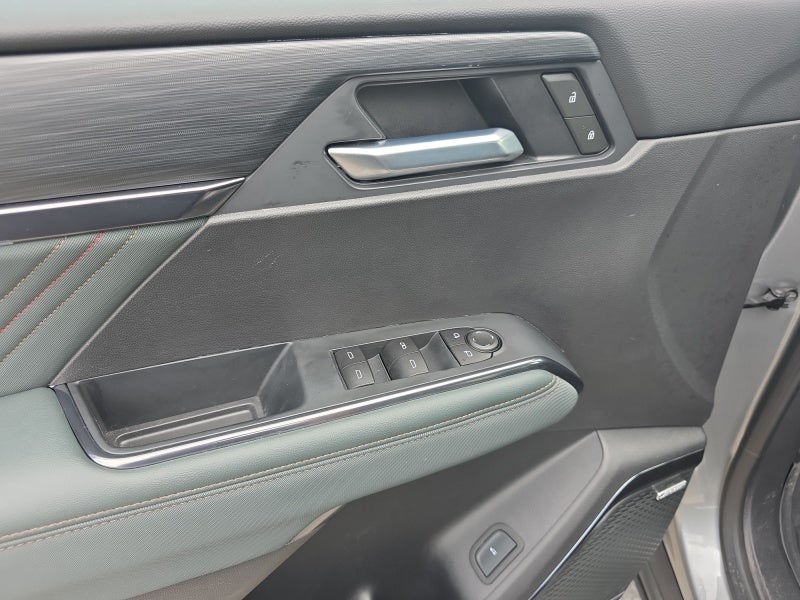 2025 GMC Acadia AT4
