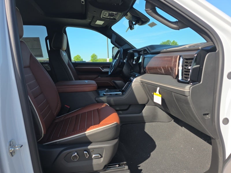 2026 GMC Sierra 3500 HD Denali Ultimate DRW