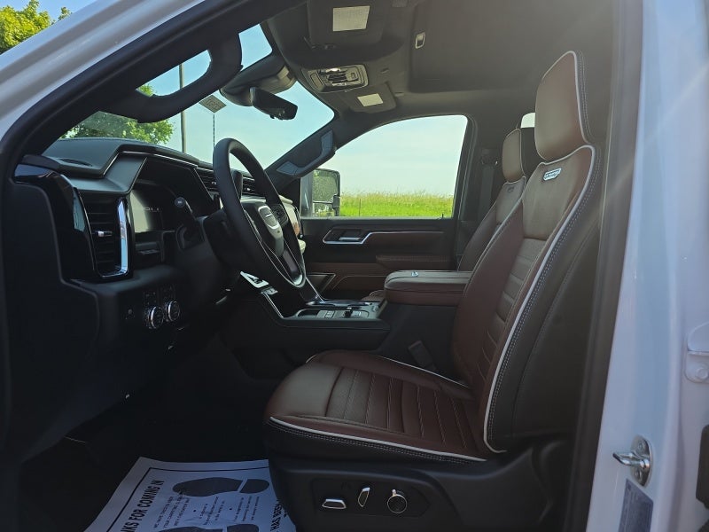 2026 GMC Sierra 3500 HD Denali Ultimate DRW