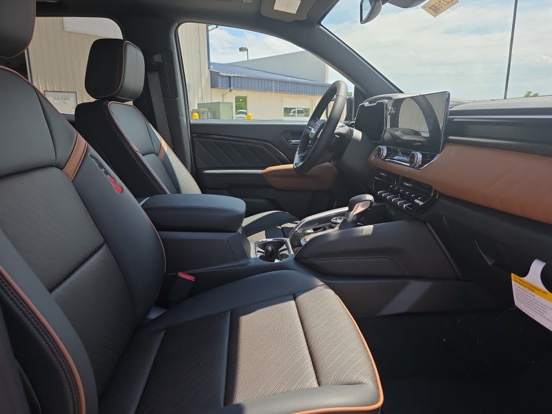 2026 GMC Canyon AT4 - Photo 15