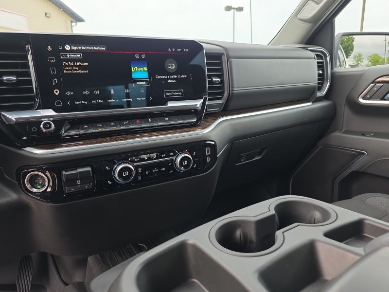 2025 GMC Sierra 1500 SLE