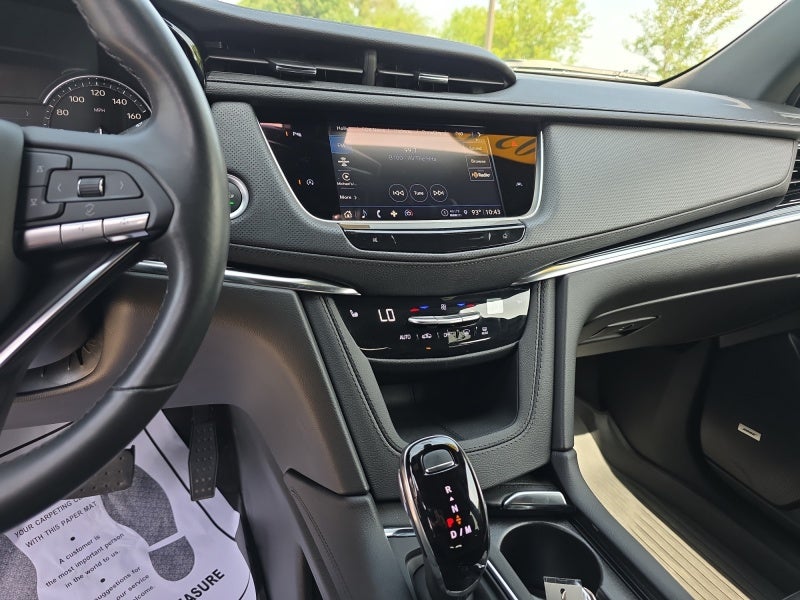 2024 Cadillac XT6 Luxury